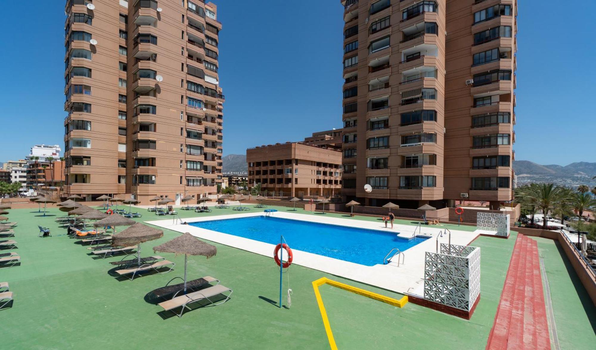 Sur Palmeras 12 *